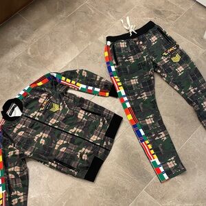 Hudson Jeans Men's Camo Joggers with Colorful Stripes